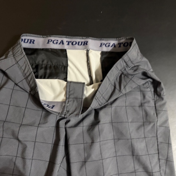 Men’s PGA Golf shorts - Picture 2 of 3